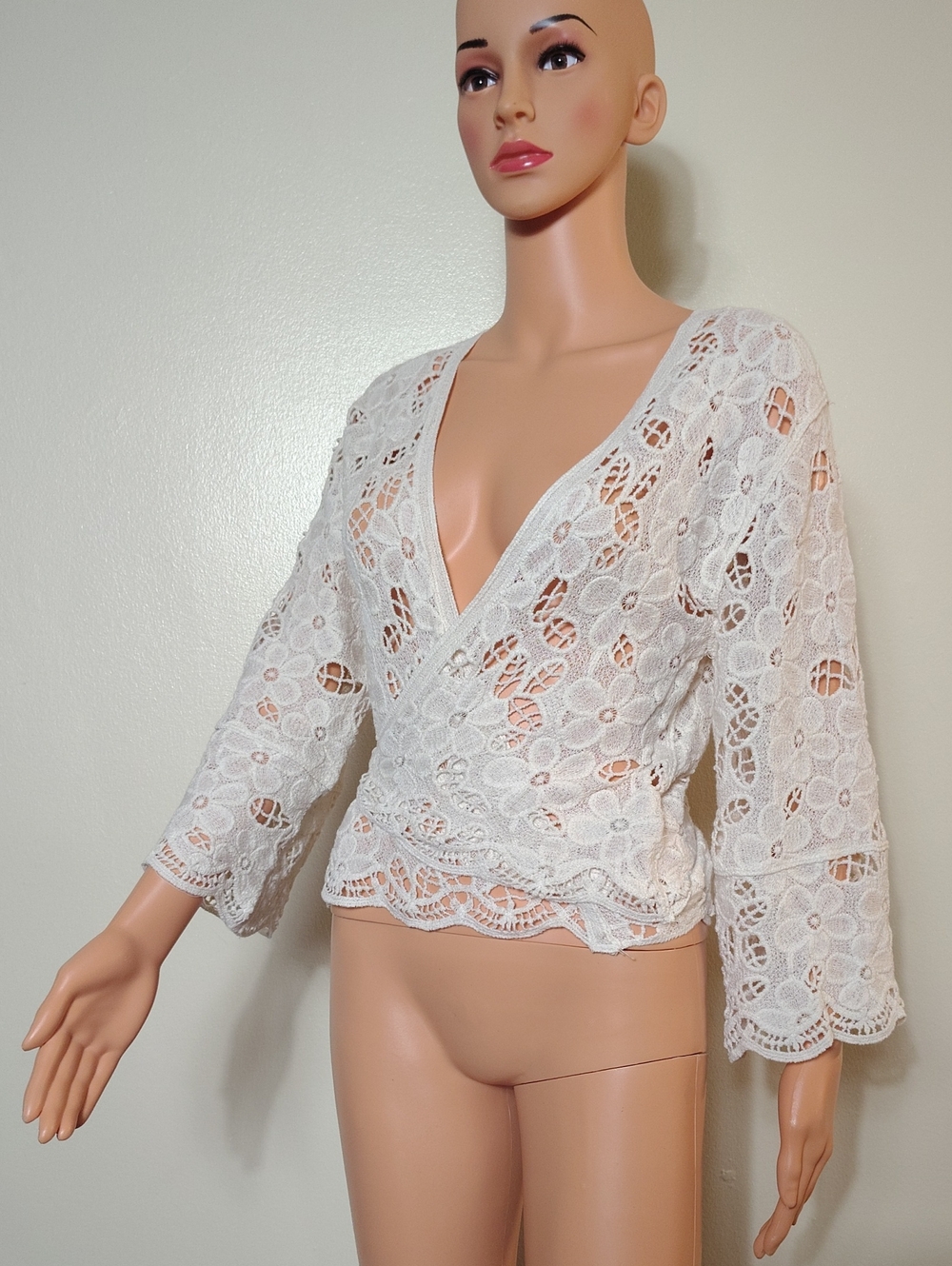 House of Harlow 1960 Boho Lace Cover-Up Wrap Top. One Size. 100% Cotton - Picture 4 of 14